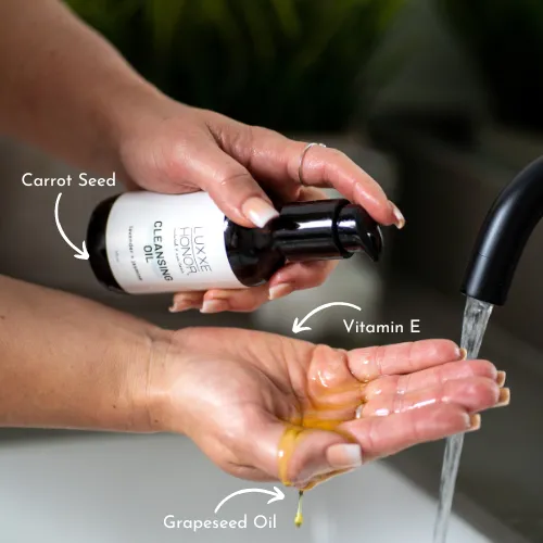 Makeup and Oil Cleanser (Removes Makeup & Debris)